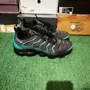 Nike Vapormax plus size 11.5 like new